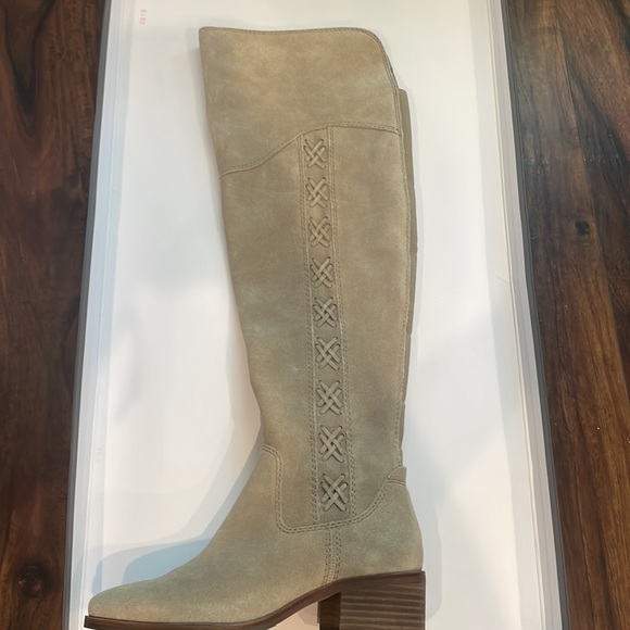 NEW Vince Camuto KREESELL Over The Knee Riding Boot Taupe Notch Verona Sz 6M - Picture 4 of 13